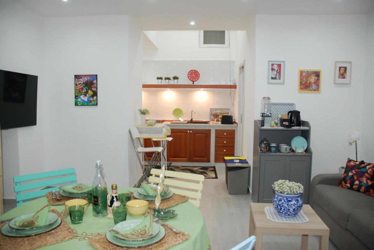 Casa Vacanze Toto Sapore ตอร์เร อันนุนซิอาตา ภายนอก รูปภาพ